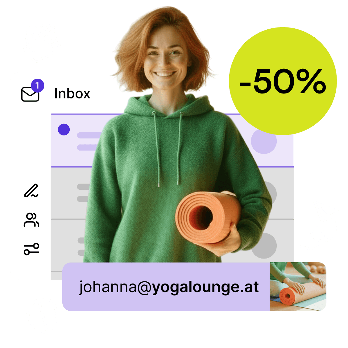 Mail Lächelnde Person in grünem Pullover mit Yogamatte vor E-Mail-Inbox mit eigener Domain. Ein gelber Kreis mit dem Text "-50 %" ist in der rechten oberen Ecke (KI-generiertes Bild).